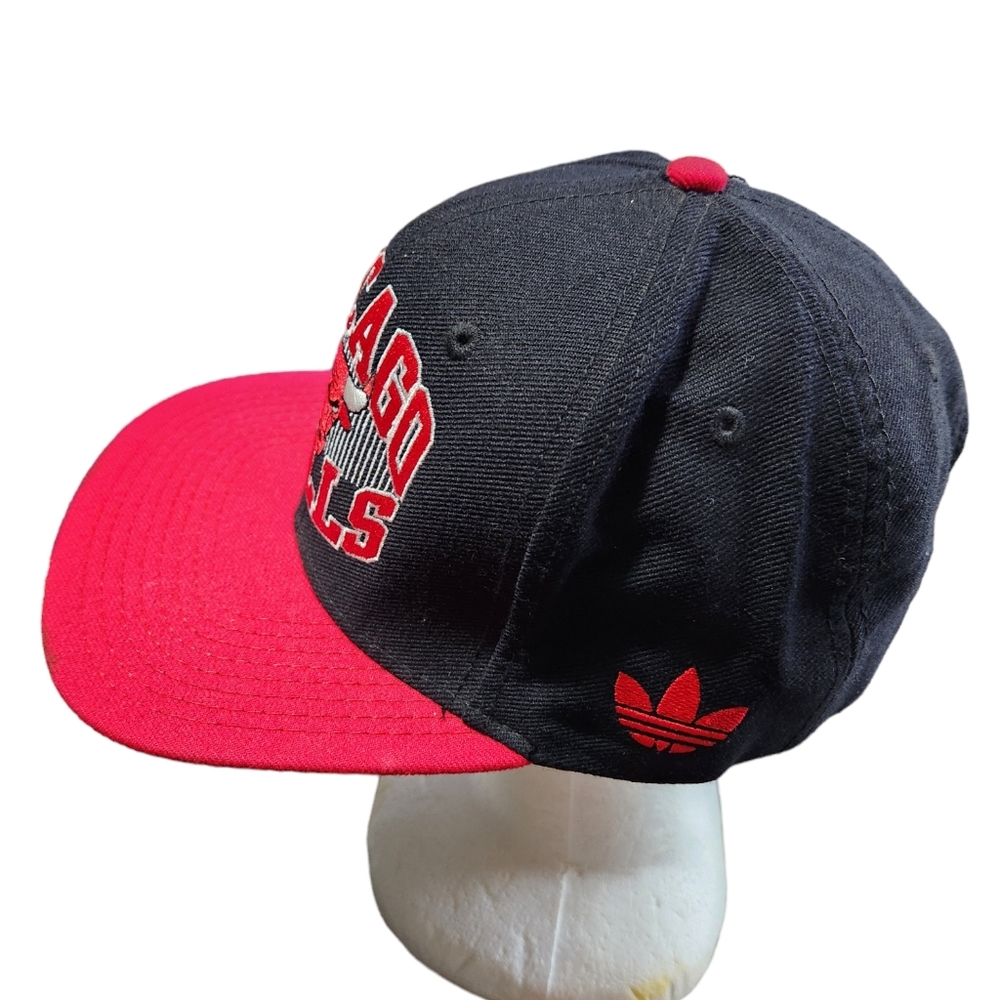Vintage Style Adidas Chicago Bulls NBA Logo Snapback Hat - Picture 3 of 6